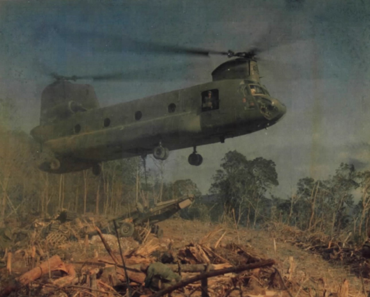 A 1st Cavalry Division CH-47 slings an artillery piece into Landing Zone Pepper