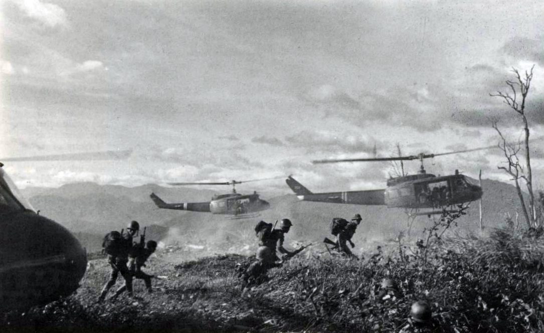 UH-1H Hueys insert ARVN troops at Kh&acirc;m Đἡc, July 1970